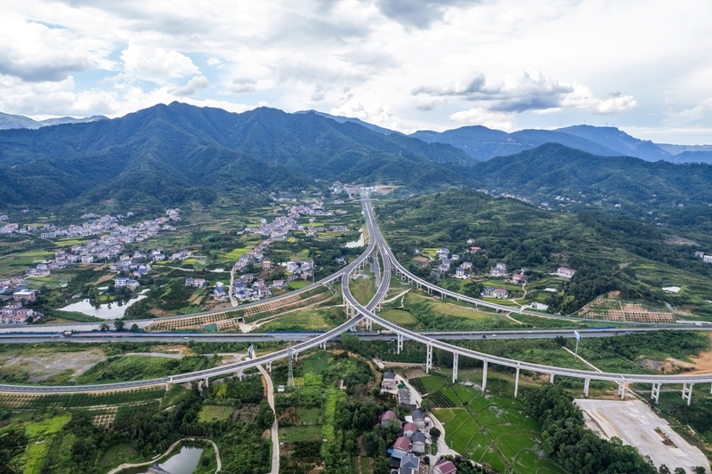 確?；緦?shí)現(xiàn)社會(huì)主義現(xiàn)代化取得決定性進(jìn)展 ——寫(xiě)在黨的二十屆四中全會(huì)召開(kāi)之際